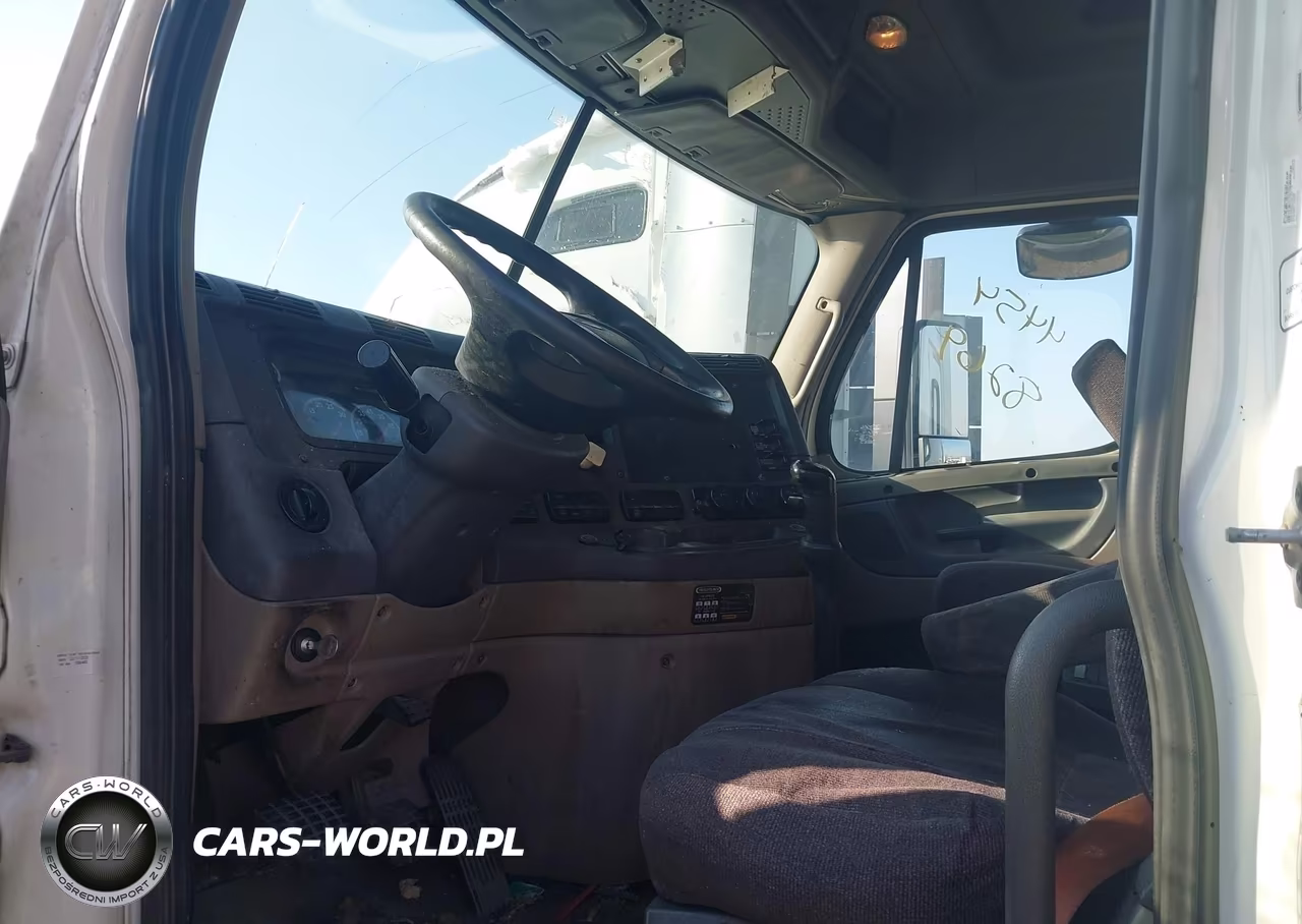 2014 Freightliner Cascadia 125 VIN:3AKJGLDR5ESFJ7486 - 7