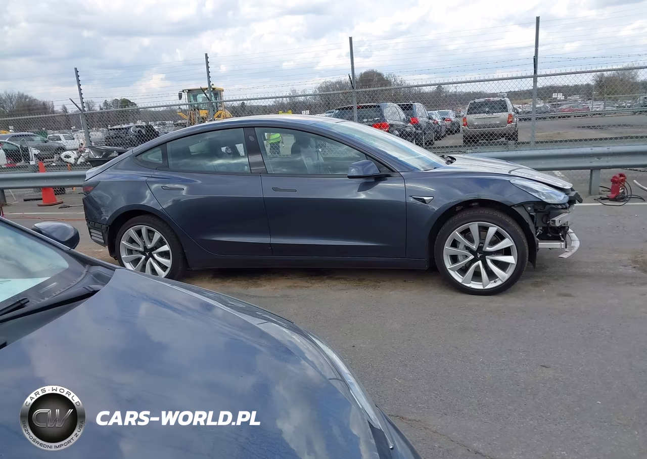 2018 Tesla Model 3 Long Range-Mid Range VIN:5YJ3E1EA2JF013390 - 13