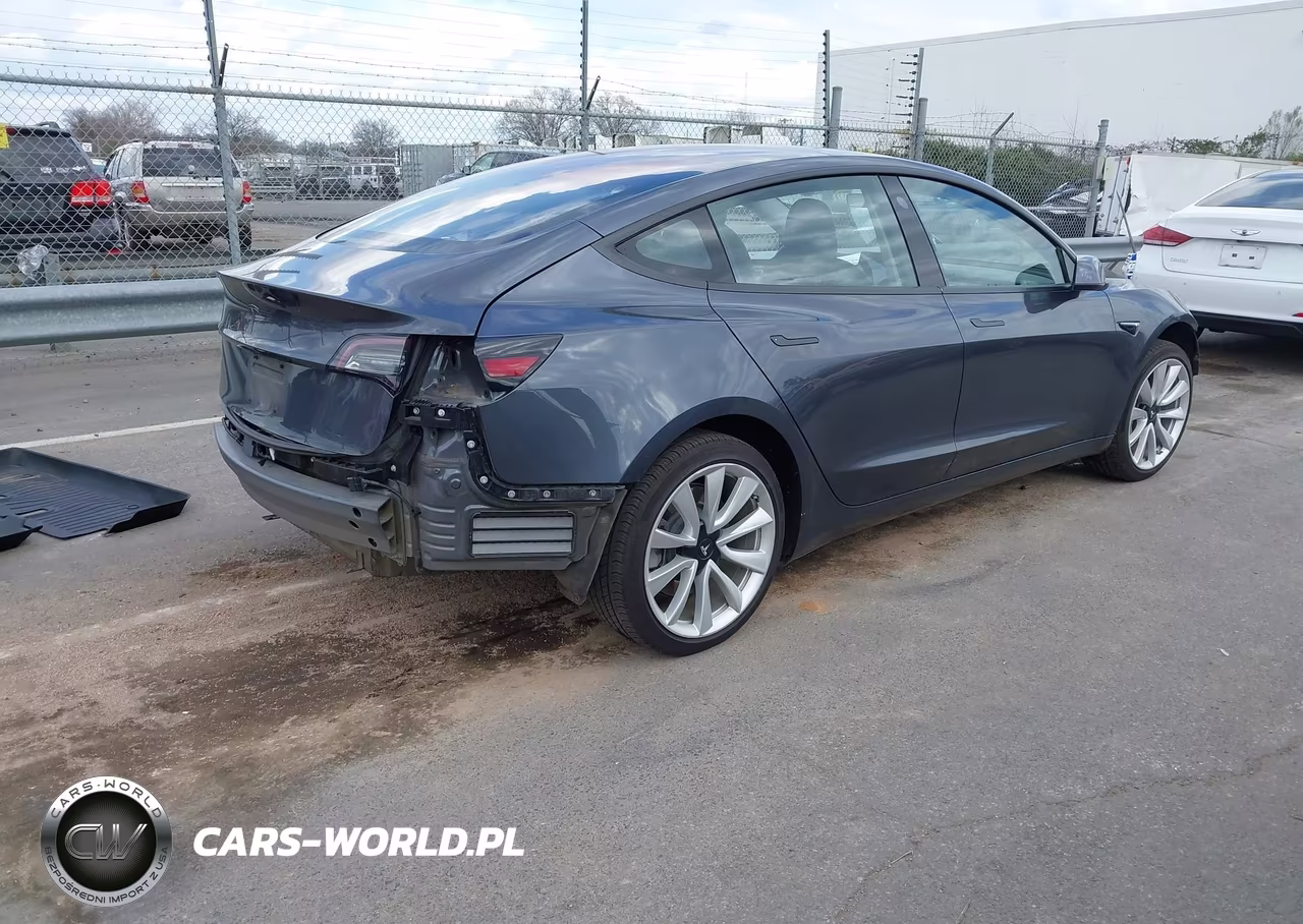 2018 Tesla Model 3 Long Range-Mid Range VIN:5YJ3E1EA2JF013390 - 4