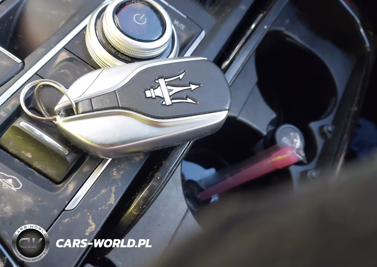2022 Maserati Levante Modena VIN:ZN661YUM1NX393457 - 9