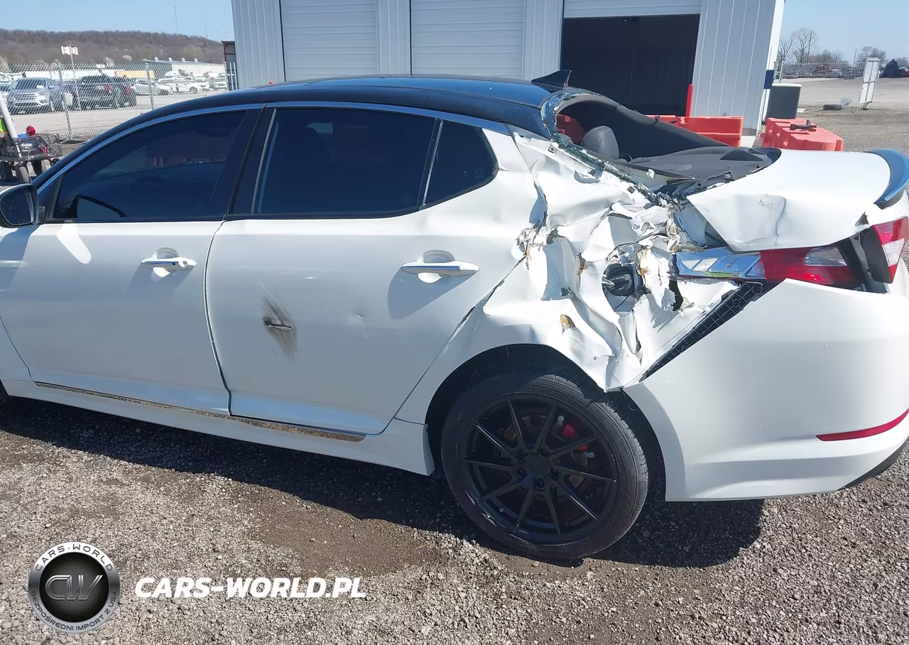 2013 Kia Optima Sx VIN:5XXGR4A63DG129899 - 17