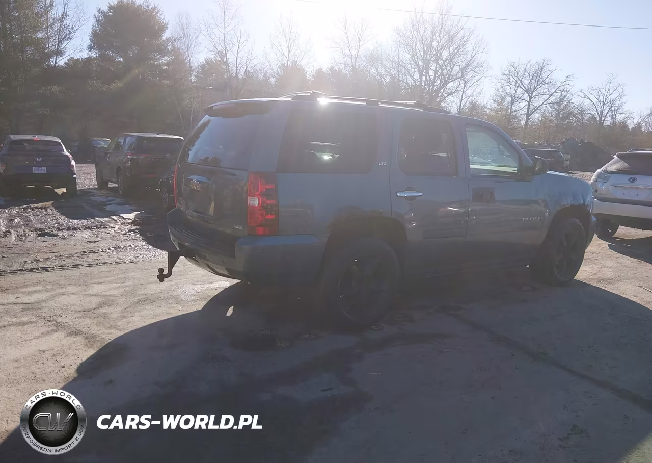 2008 Chevrolet Tahoe Ltz VIN:1GNFK13038R254323 - 4