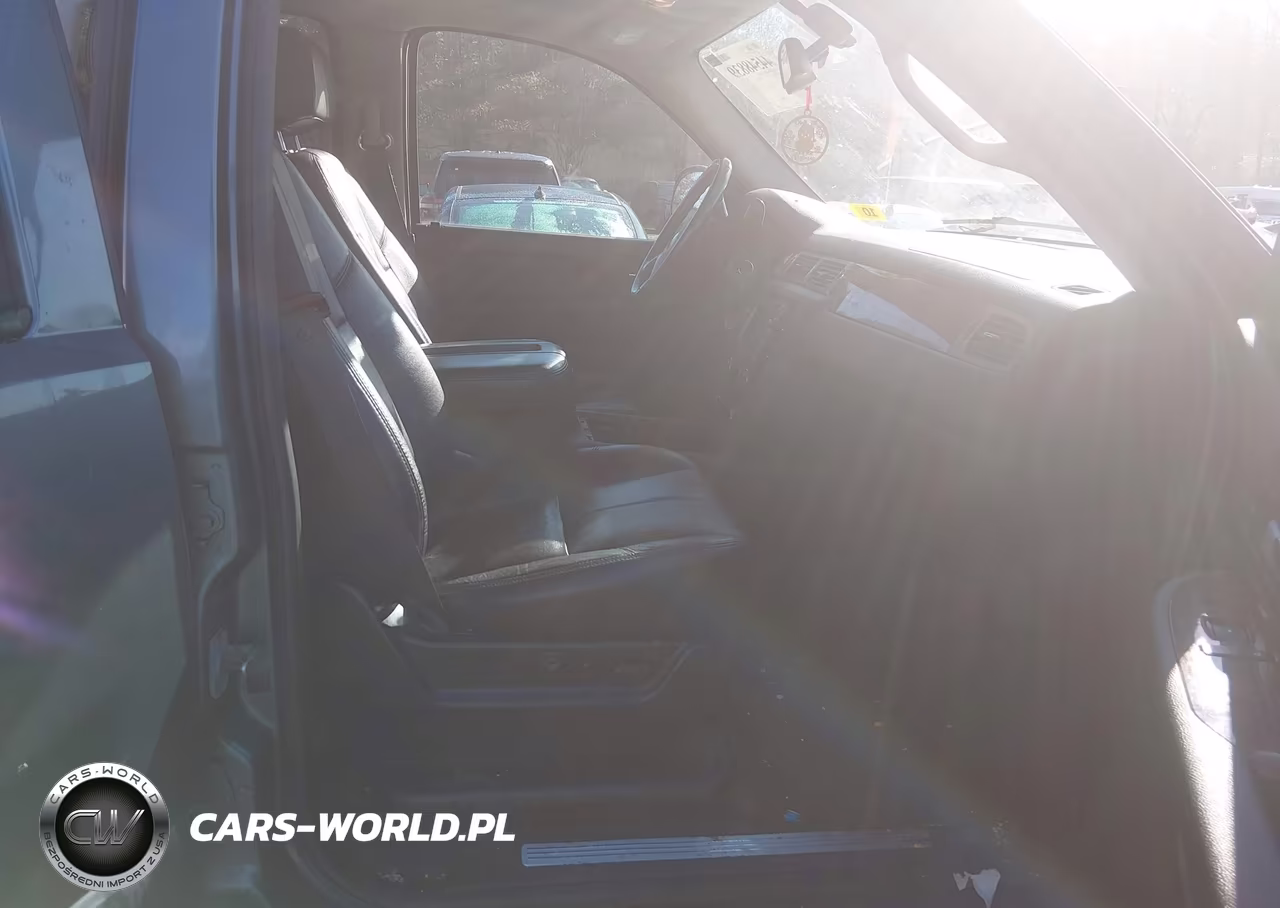 2008 Chevrolet Tahoe Ltz VIN:1GNFK13038R254323 - 5
