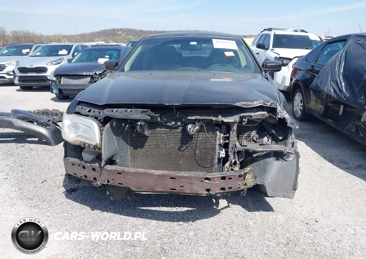 2012 Chrysler 300 VIN:2C3CCAAG6CH264317 - 6