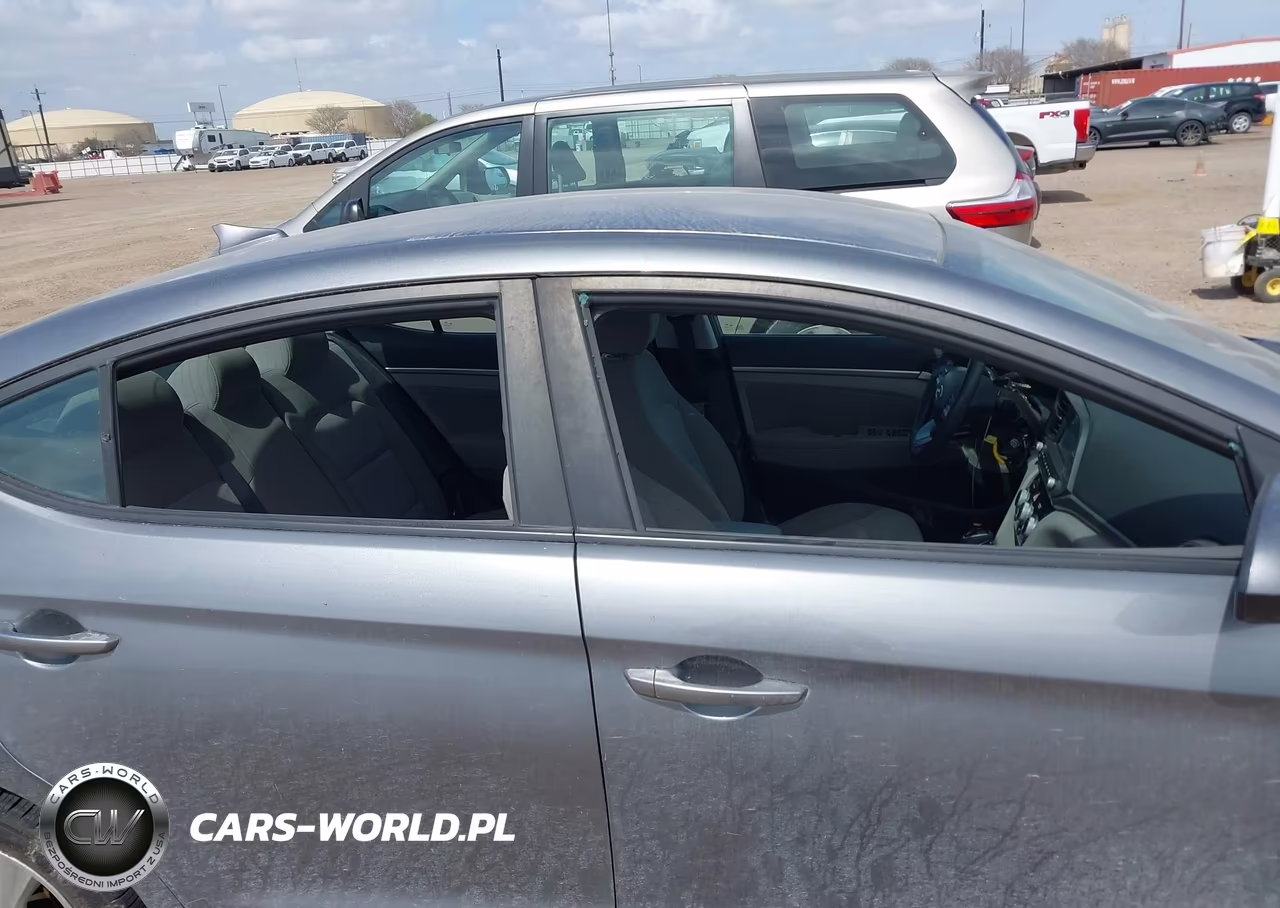 2019 Hyundai Elantra Sel VIN:5NPD84LF4KH435790 - 17