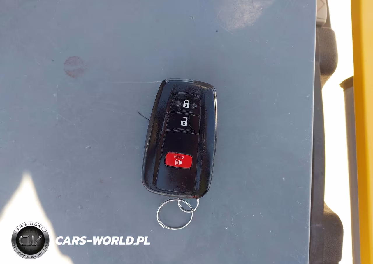 2021 Toyota Prius Le VIN:JTDKAMFU3M3144900 - 11
