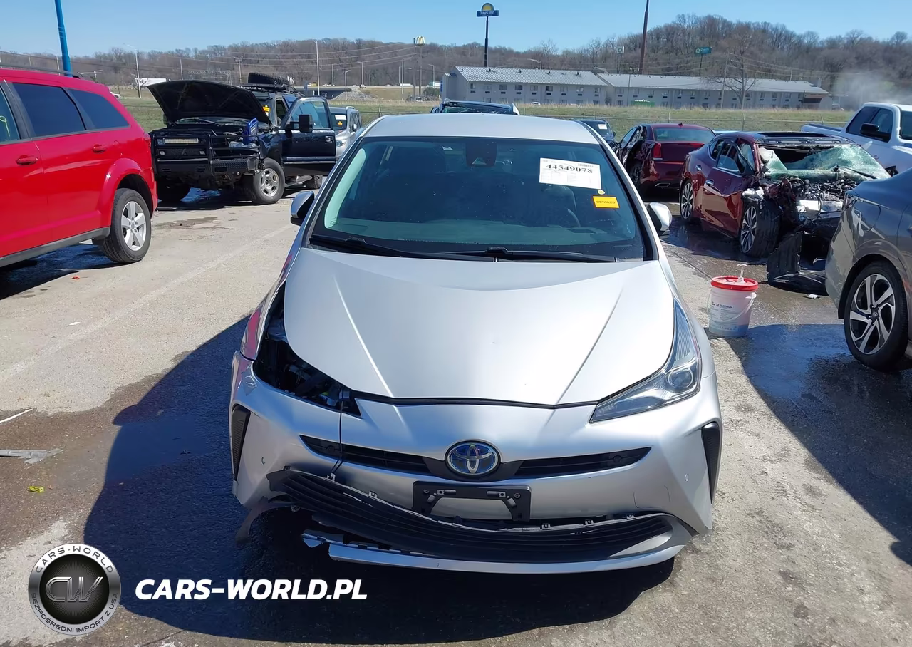 2021 Toyota Prius Le VIN:JTDKAMFU3M3144900 - 13