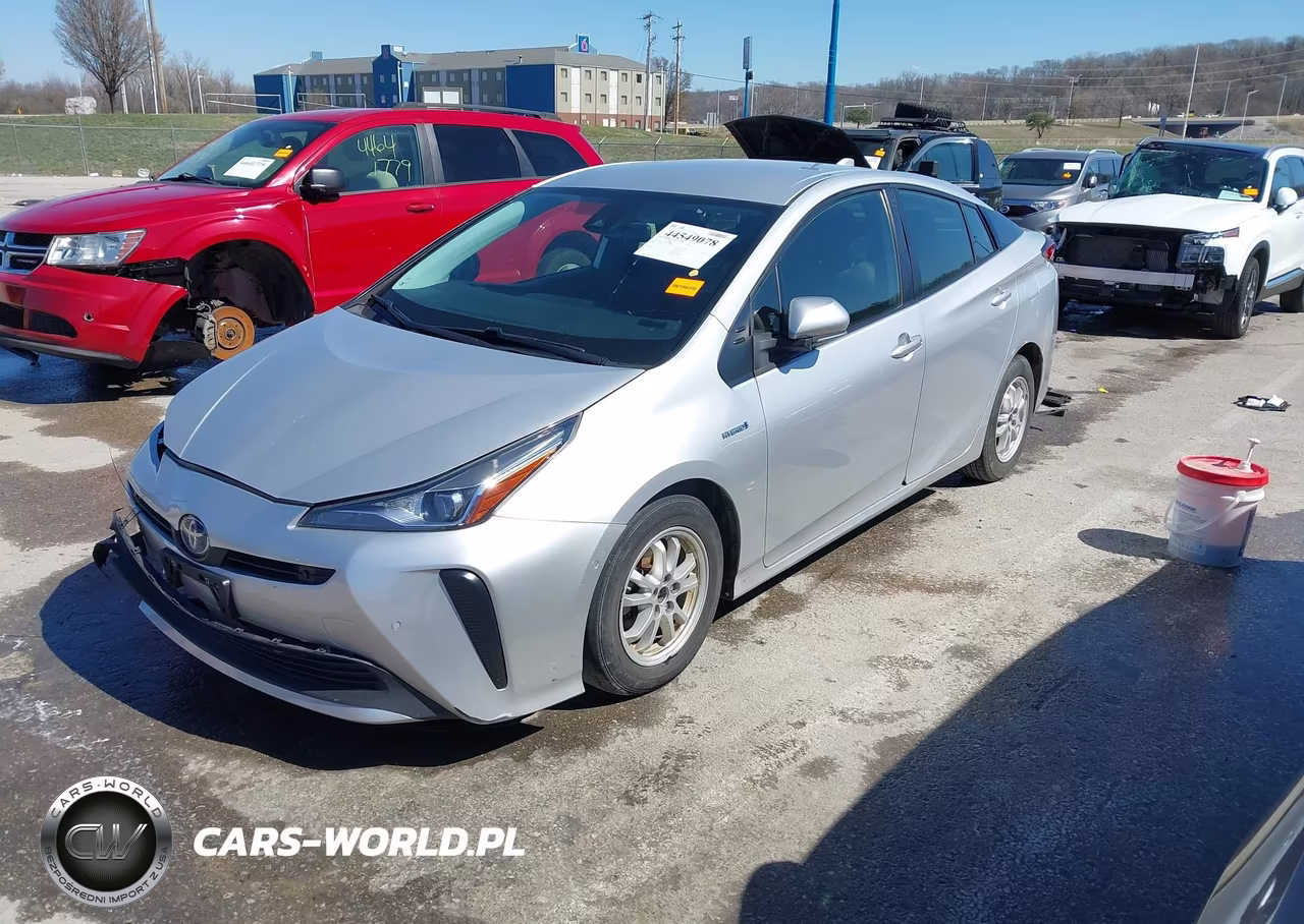 2021 Toyota Prius Le VIN:JTDKAMFU3M3144900 - 2