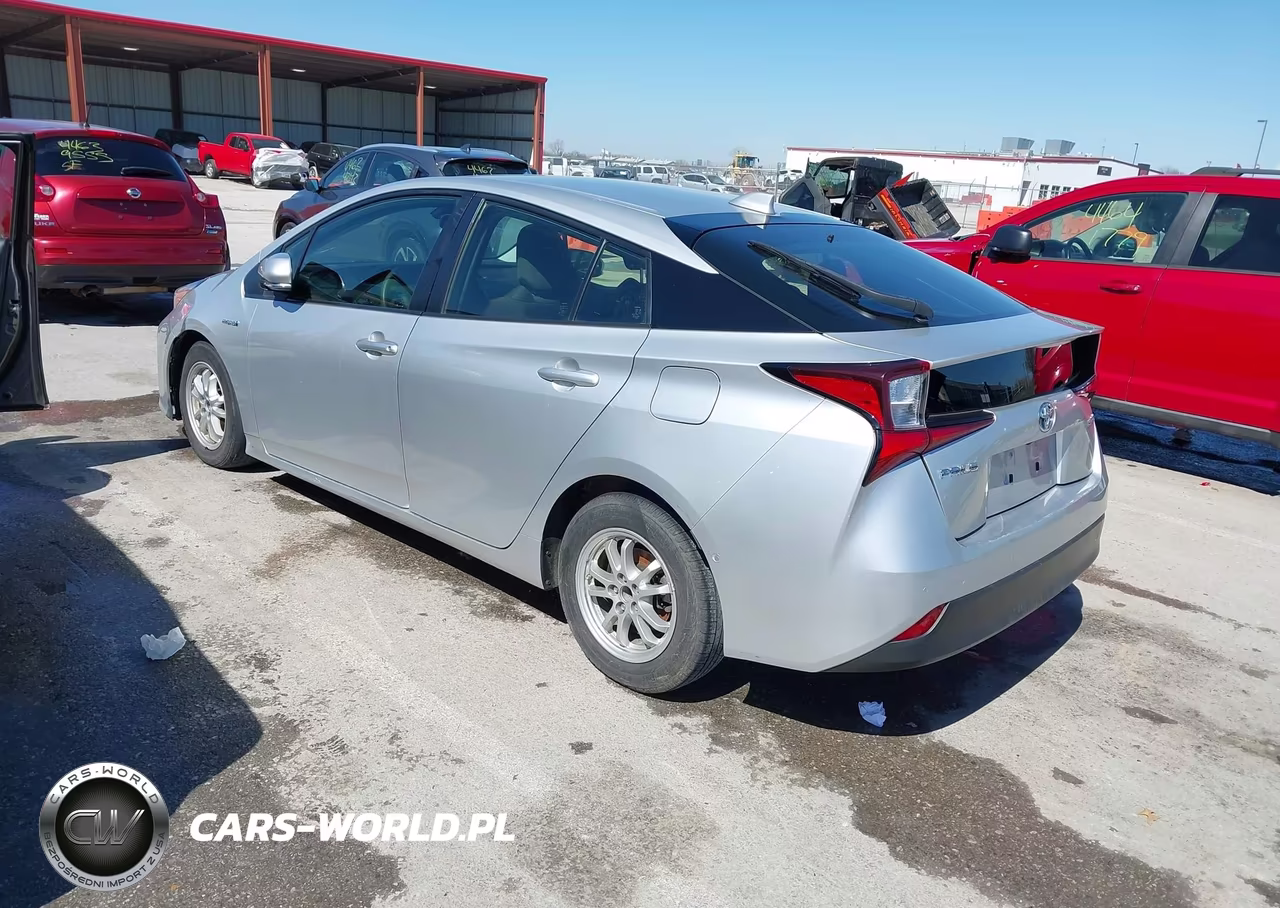 2021 Toyota Prius Le VIN:JTDKAMFU3M3144900 - 3