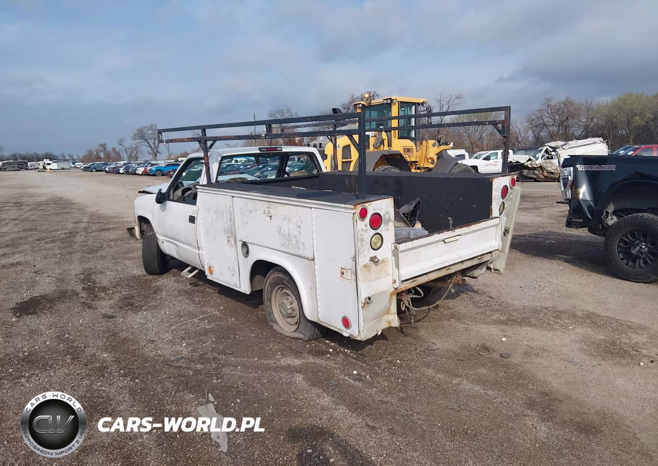2000 Chevrolet C2500 Chassis VIN:1GBGC24R4YR228069 - 3