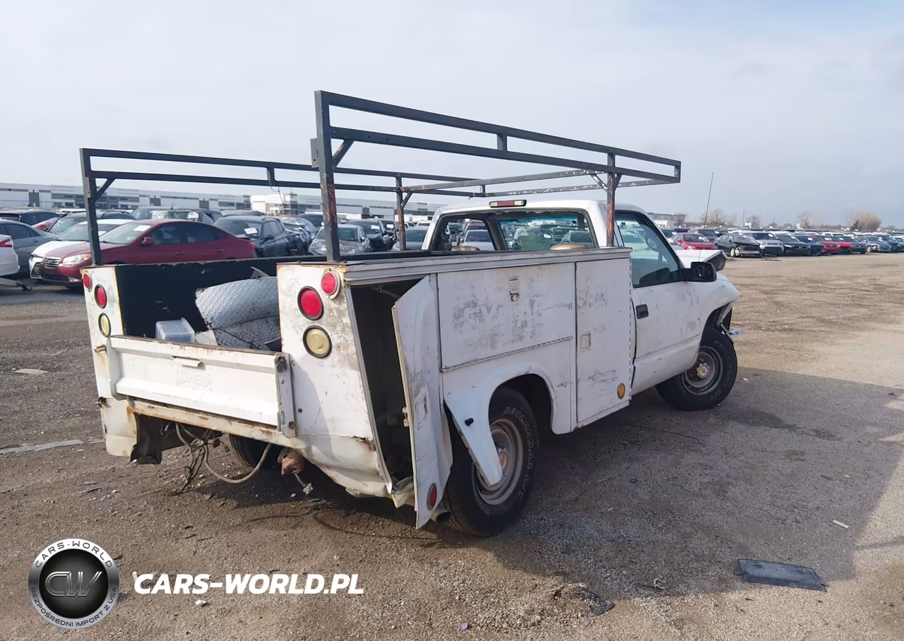2000 Chevrolet C2500 Chassis VIN:1GBGC24R4YR228069 - 4