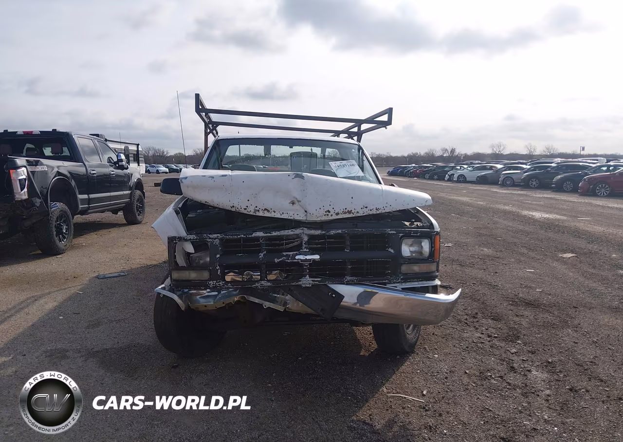2000 Chevrolet C2500 Chassis VIN:1GBGC24R4YR228069 - 5
