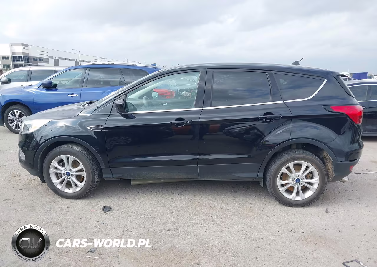 2019 Ford Escape Se VIN:1FMCU9GD4KUC38018 - 15