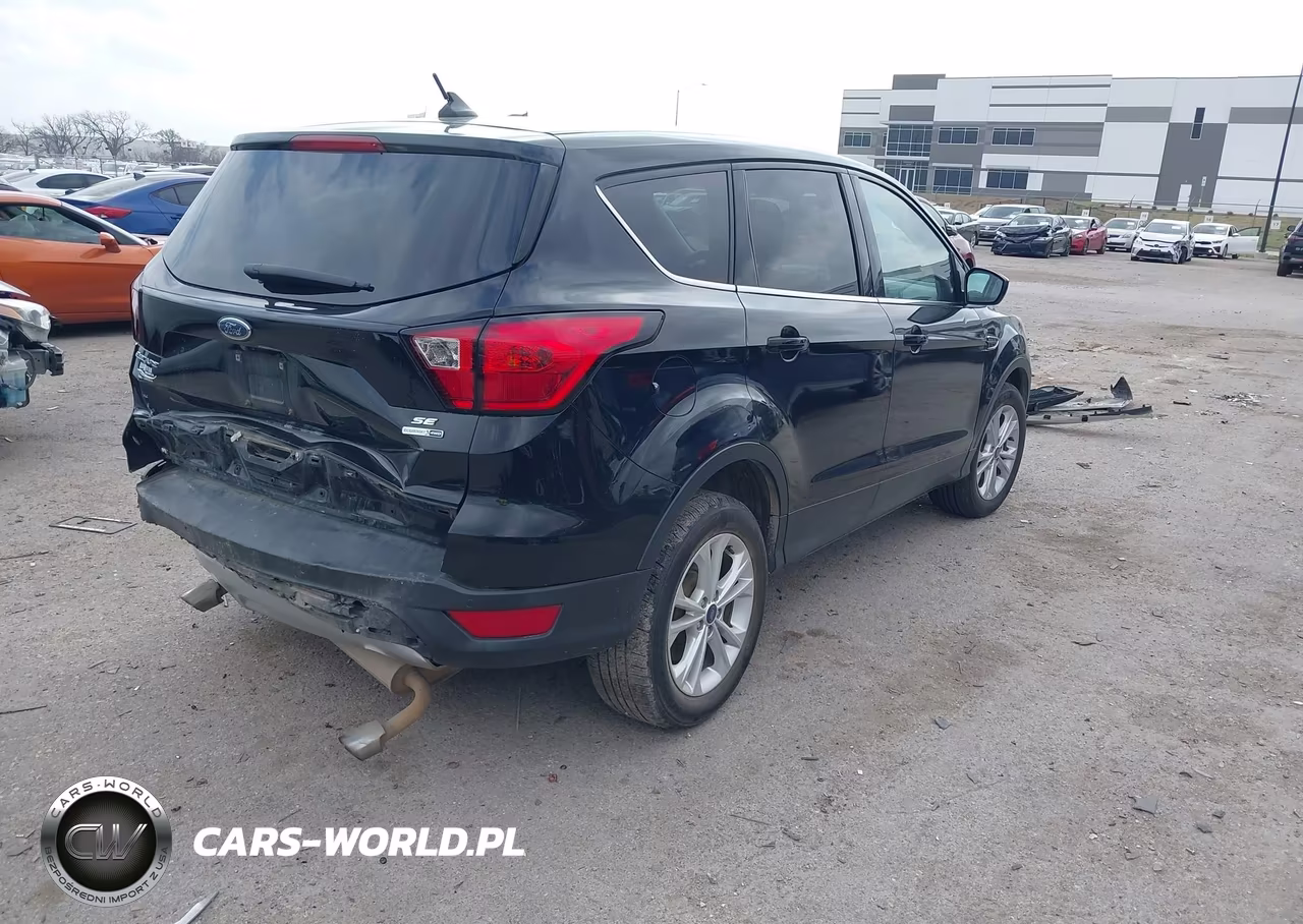 2019 Ford Escape Se VIN:1FMCU9GD4KUC38018 - 4