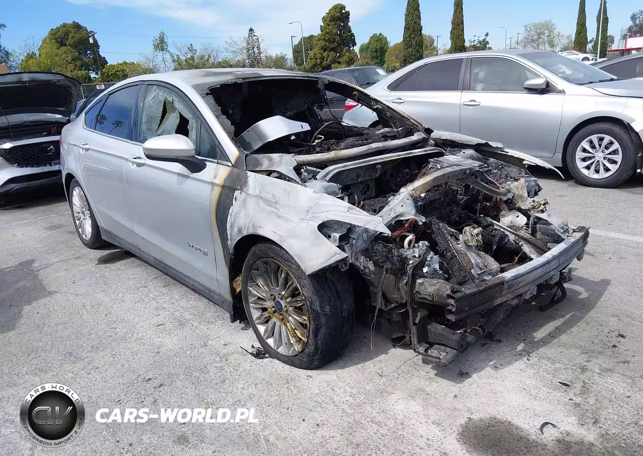 2016 Ford Fusion Hybrid S