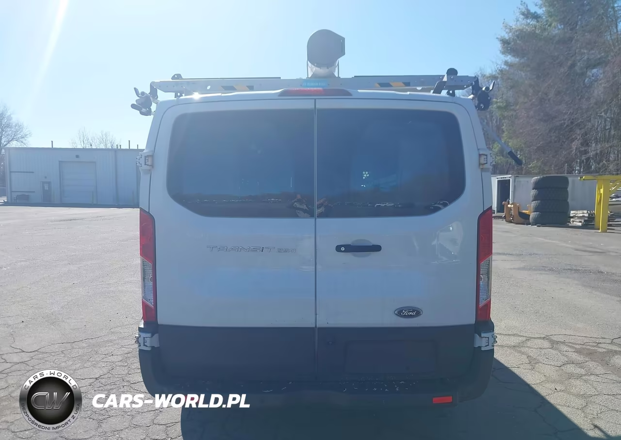 2018 Ford Transit-250 VIN:1FTYR1ZM1JKA14984 - 16