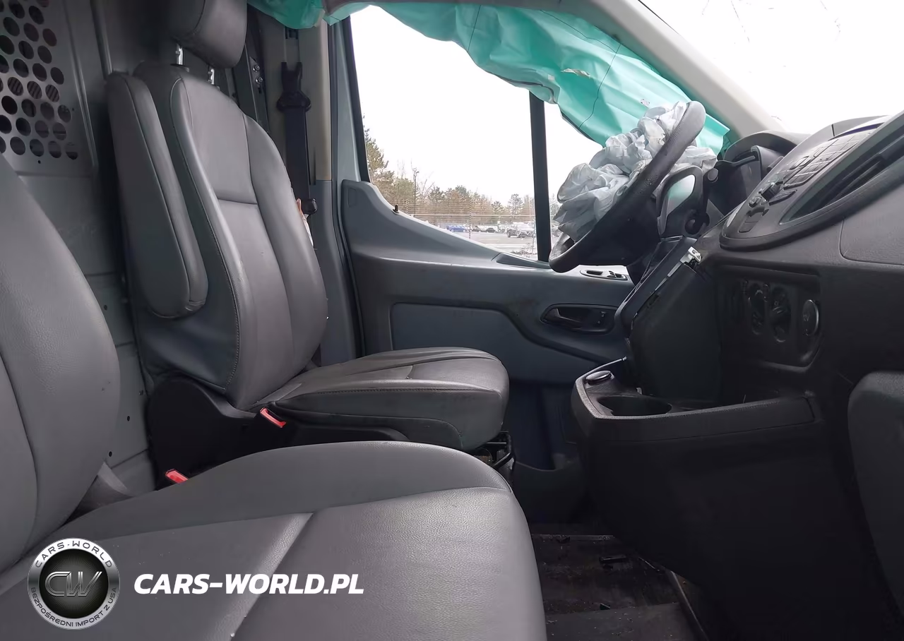 2018 Ford Transit-250 VIN:1FTYR1ZM1JKA14984 - 5