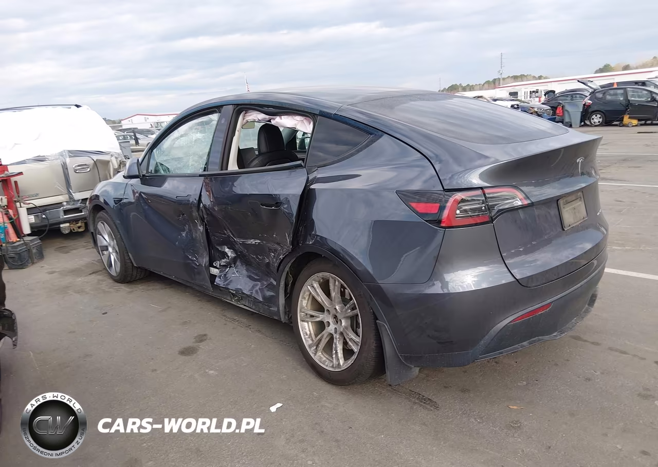 2023 Tesla Model Y Awd-Long Range Dual Motor All-Wheel Drive VIN:7SAYGDEE1PF599712 - 3