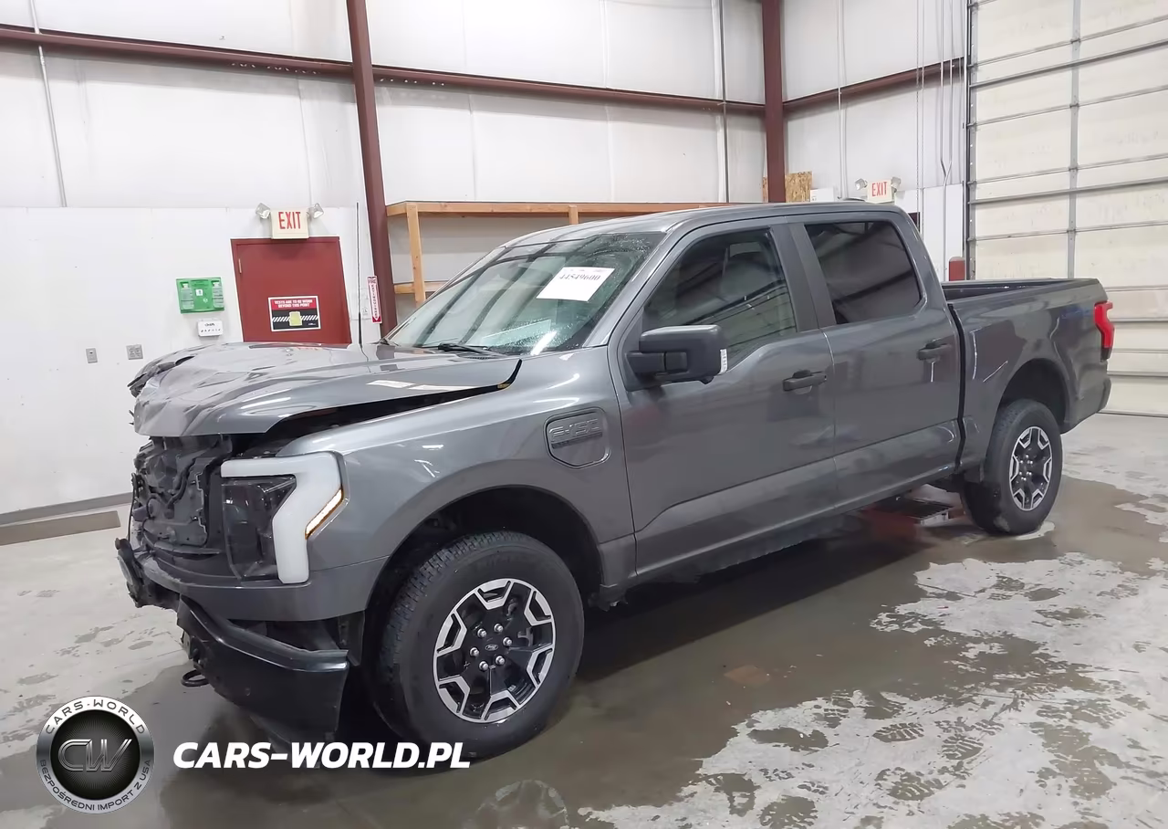 2023 Ford F-150 Lightning Pro VIN:1FTVW1EL0PWG01686 - 2
