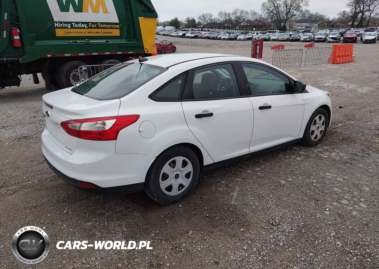 2014 Ford Focus S VIN:1FADP3E27EL295764 - 4