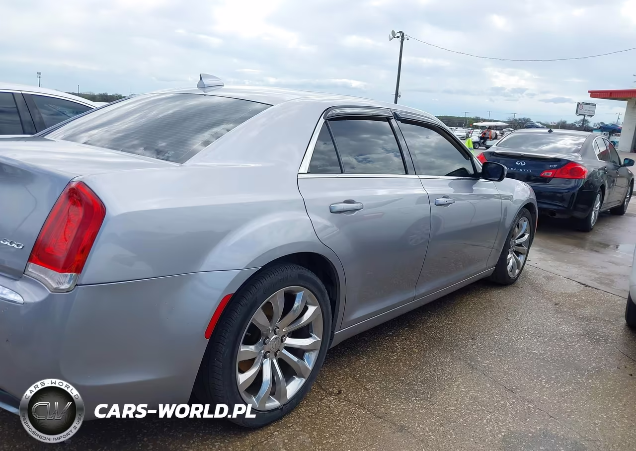 2016 Chrysler 300 Limited VIN:2C3CCAAG0GH260558 - 13