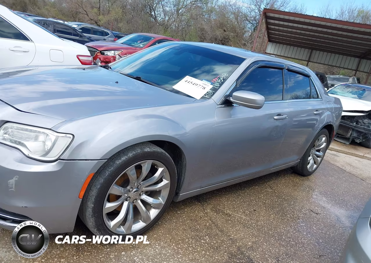 2016 Chrysler 300 Limited VIN:2C3CCAAG0GH260558 - 14