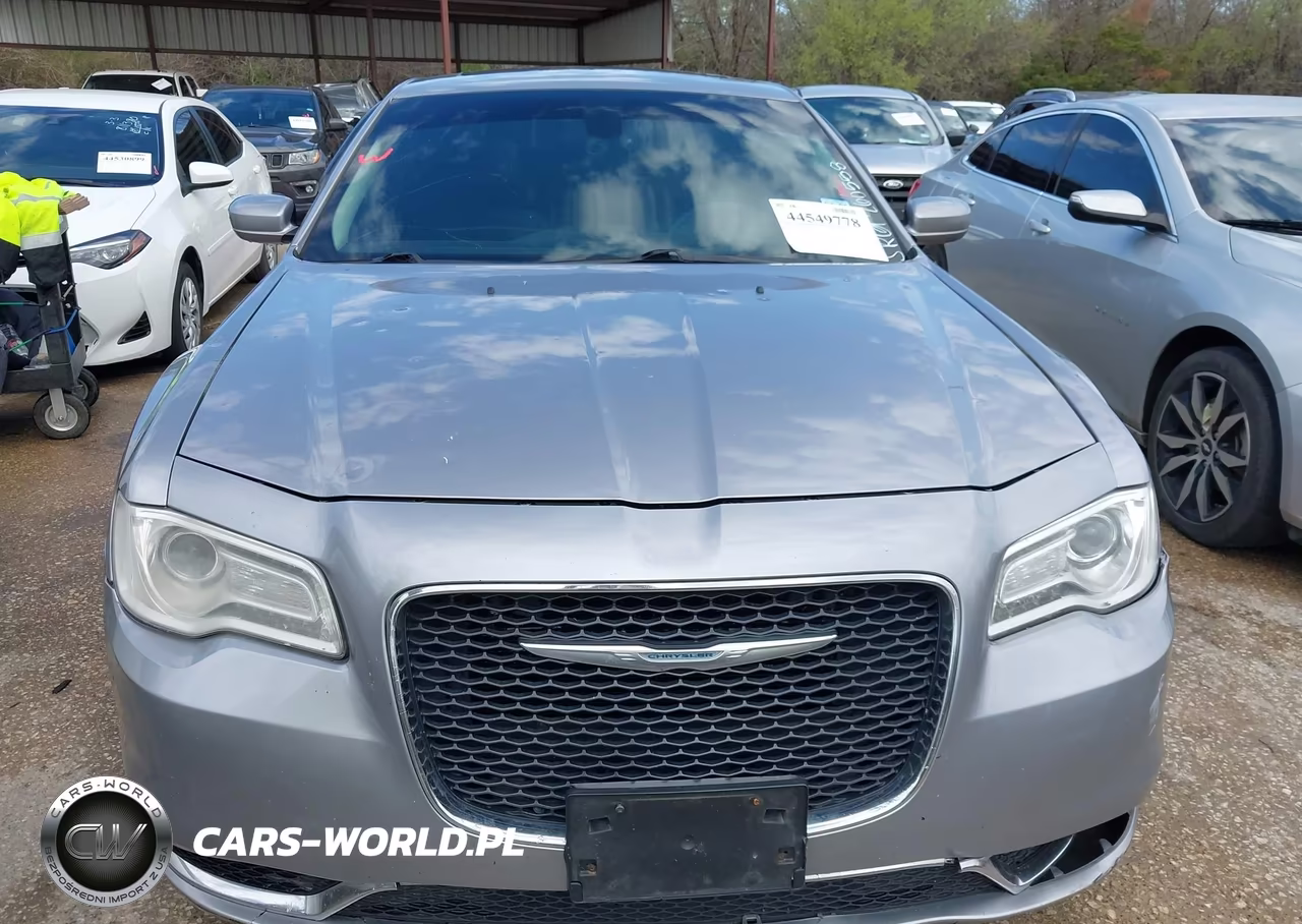 2016 Chrysler 300 Limited VIN:2C3CCAAG0GH260558 - 6