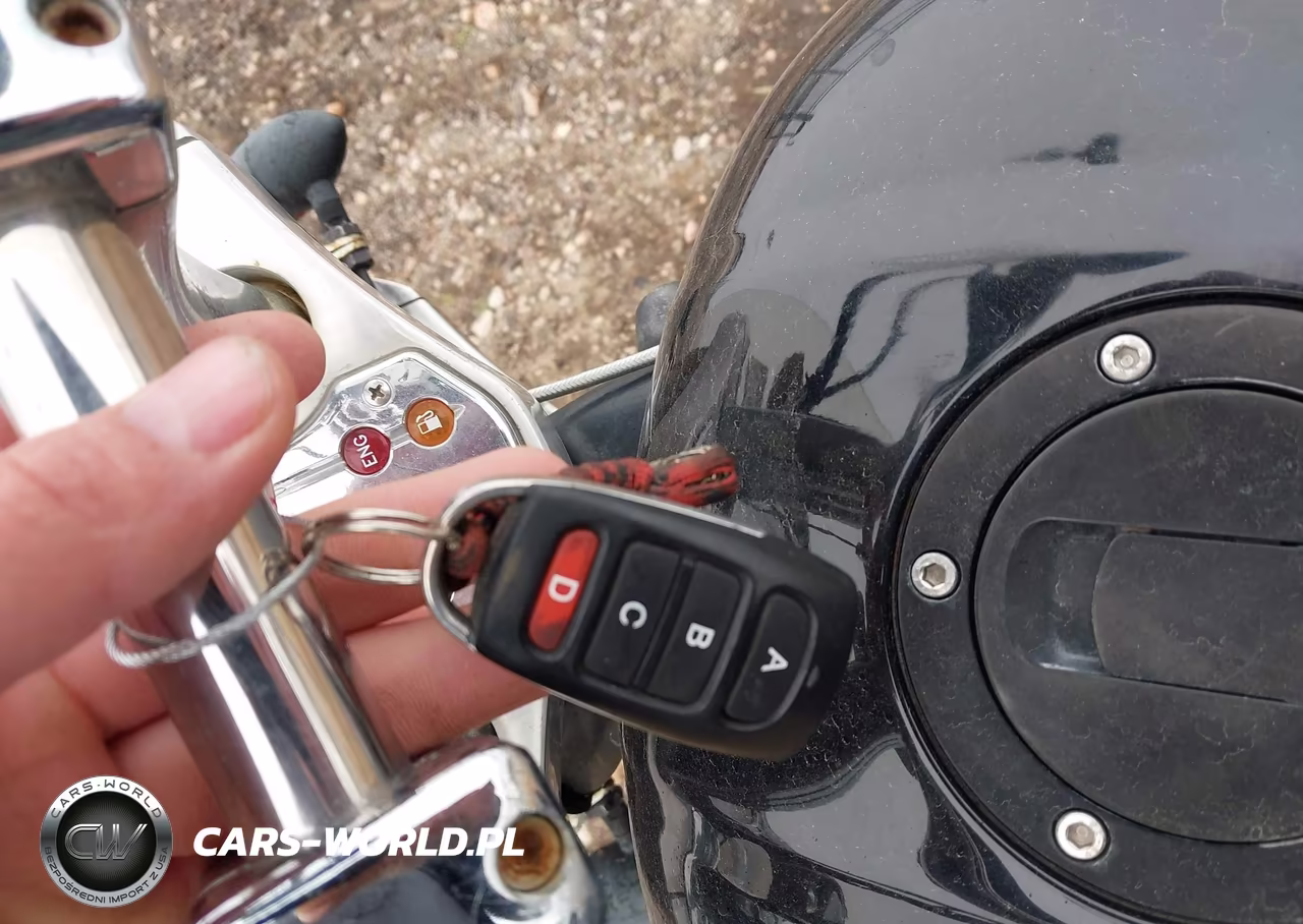 2003 Victory Motorcycles Vegas VIN:5VPGB16D233003754 - 11