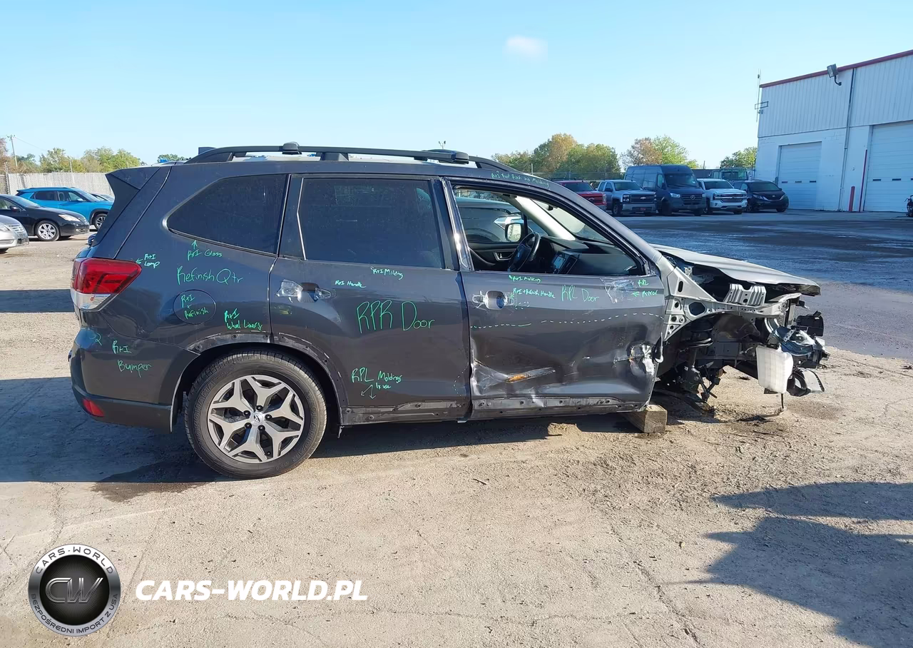 2021 Subaru Forester Premium VIN:JF2SKAJC7MH570815 - 14