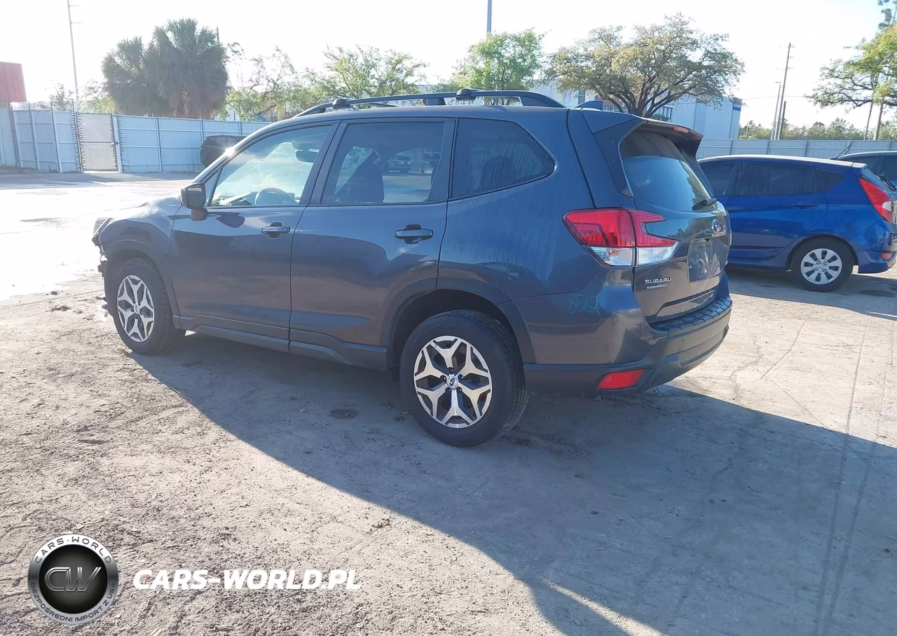 2021 Subaru Forester Premium VIN:JF2SKAJC7MH570815 - 3