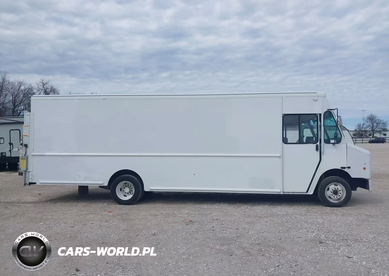 2015 Ford F-59 Commercial Stripped VIN:1F66F5KY4F0A04668 - 13