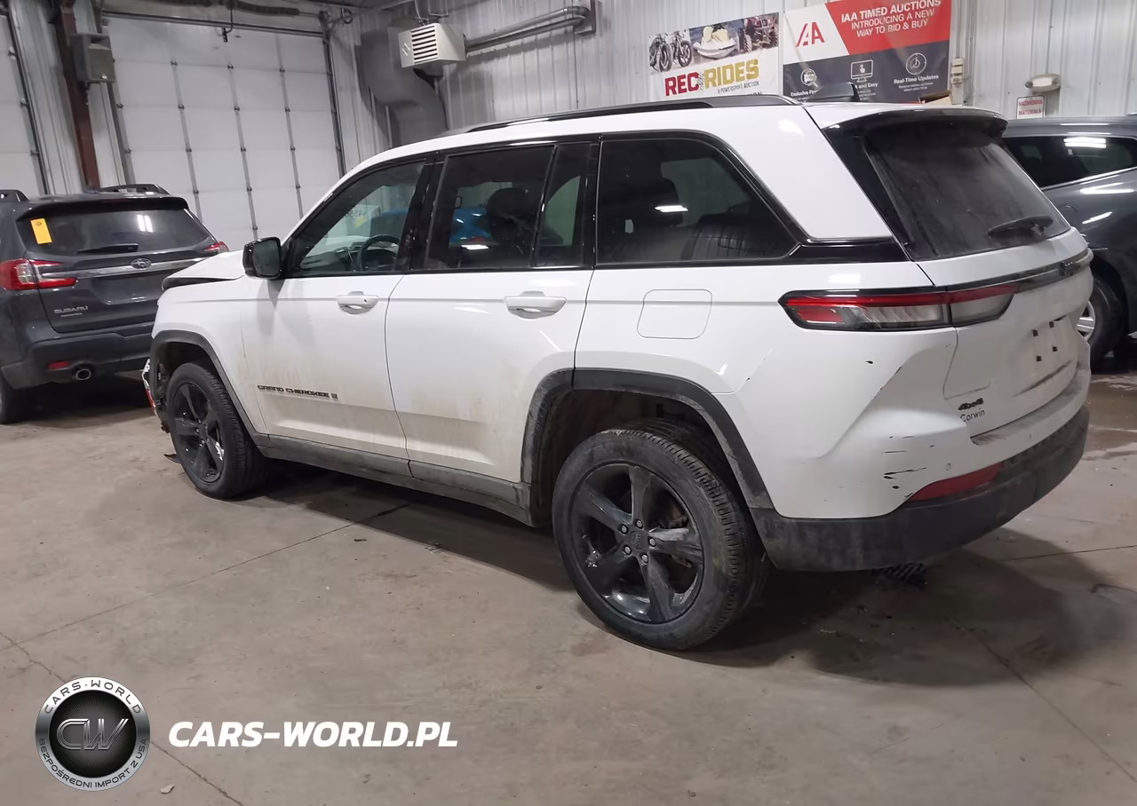 2024 Jeep Grand Cherokee Altitude X 4X4 VIN:1C4RJHAG6RC141925 - 3