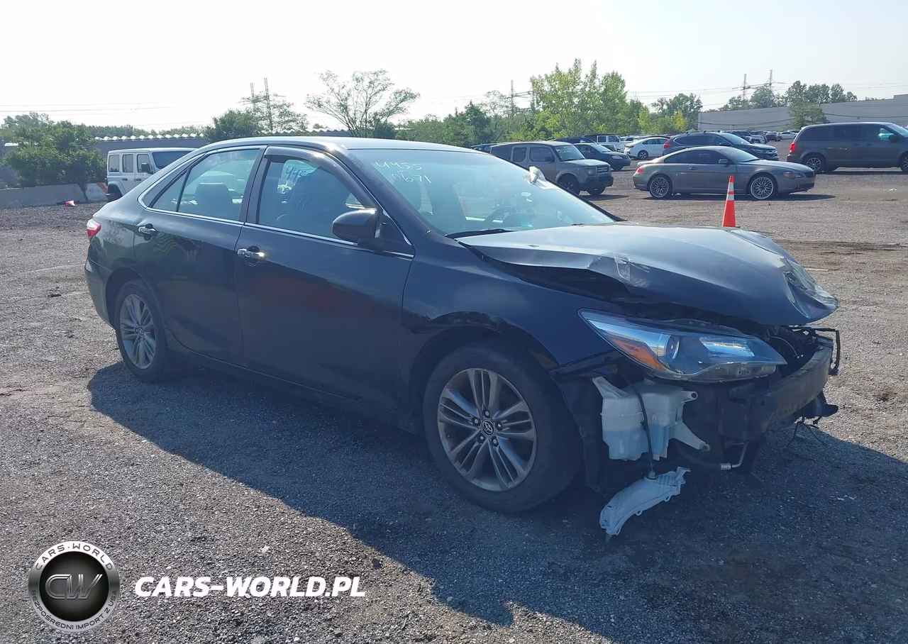 2015 Toyota Camry Se – zdjęcie 1 z 19