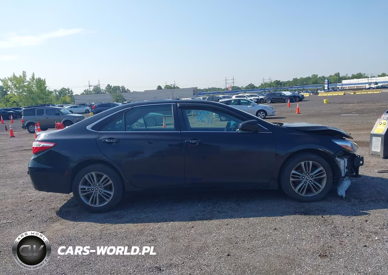 2015 Toyota Camry Se VIN:4T1BF1FK2FU061787 - 13