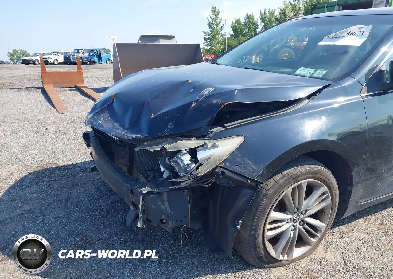 2015 Toyota Camry Se VIN:4T1BF1FK2FU061787 - 18