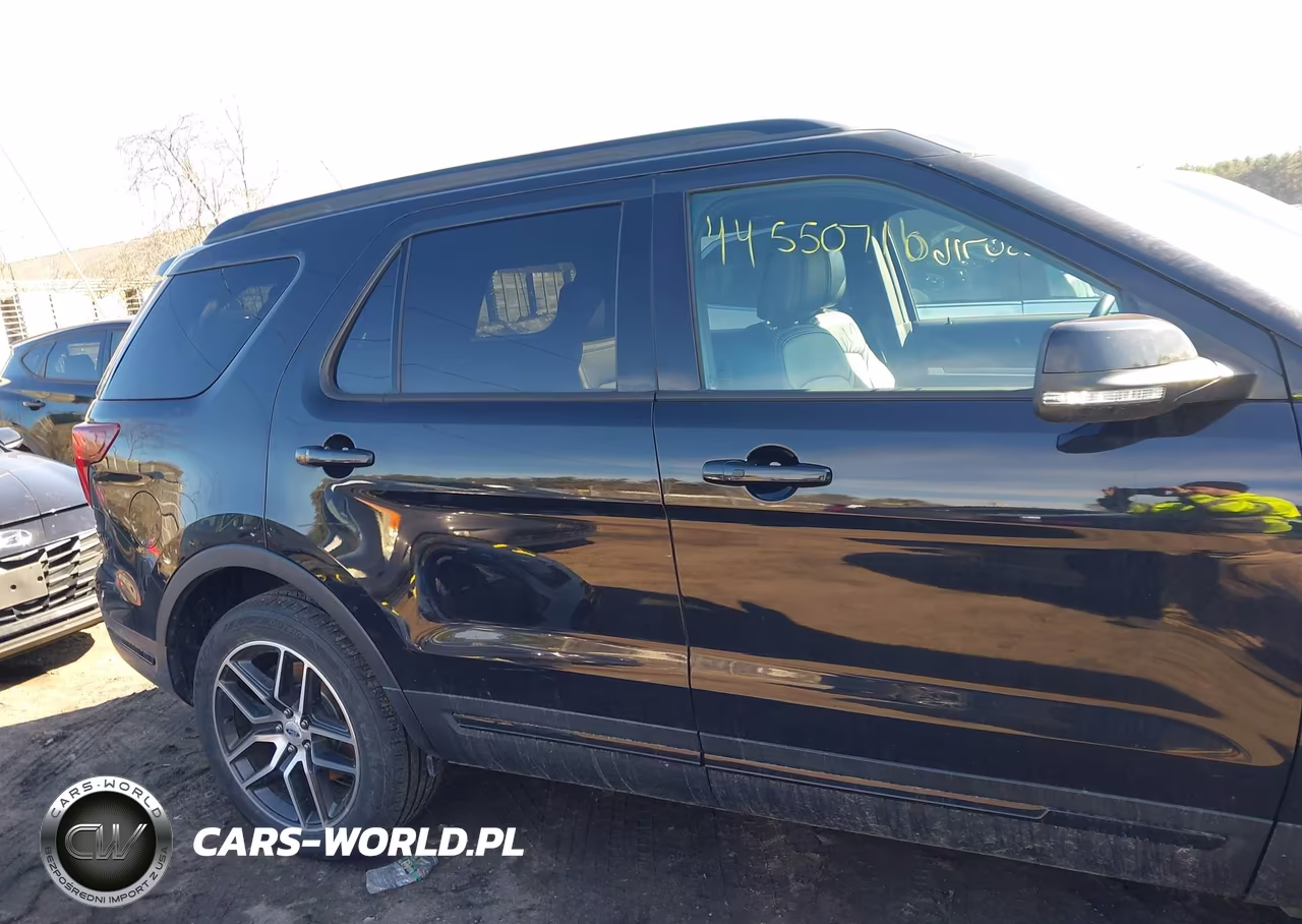2019 Ford Explorer Sport VIN:1FM5K8GT2KGA01669 - 14