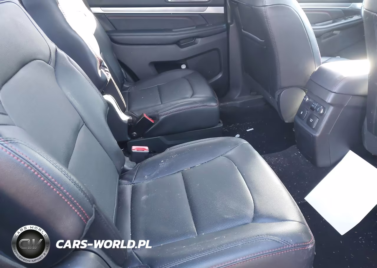 2019 Ford Explorer Sport VIN:1FM5K8GT2KGA01669 - 8