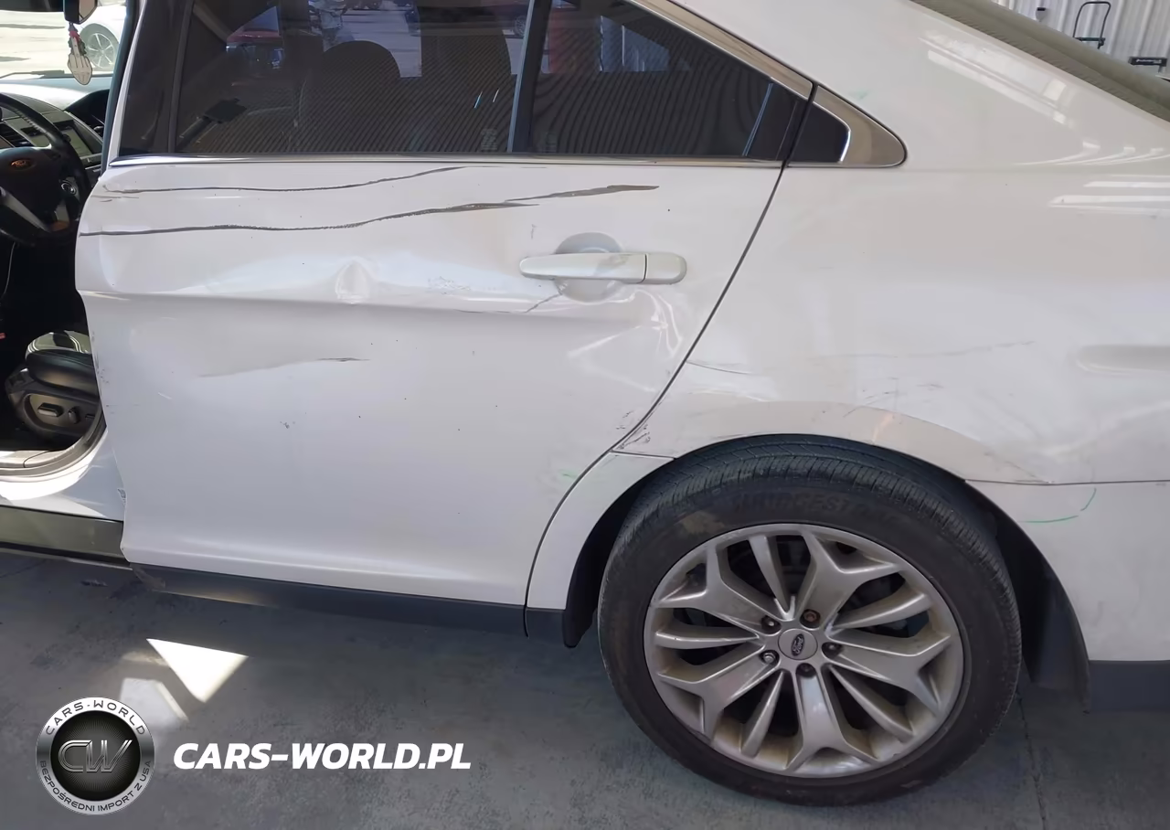 2018 Ford Taurus Limited VIN:1FAHP2F83JG109784 - 6