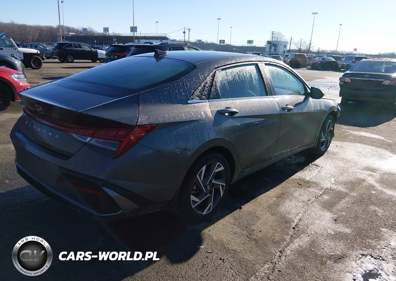 2025 Hyundai Elantra Sel Convenience VIN:KMHLS4DG2SU073092 - 4