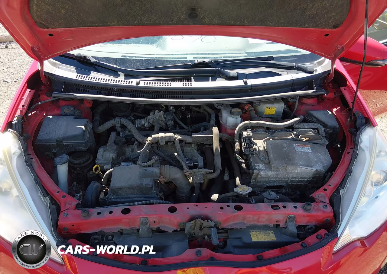 2013 Toyota Prius C Two VIN:JTDKDTB37D1548499 - 10