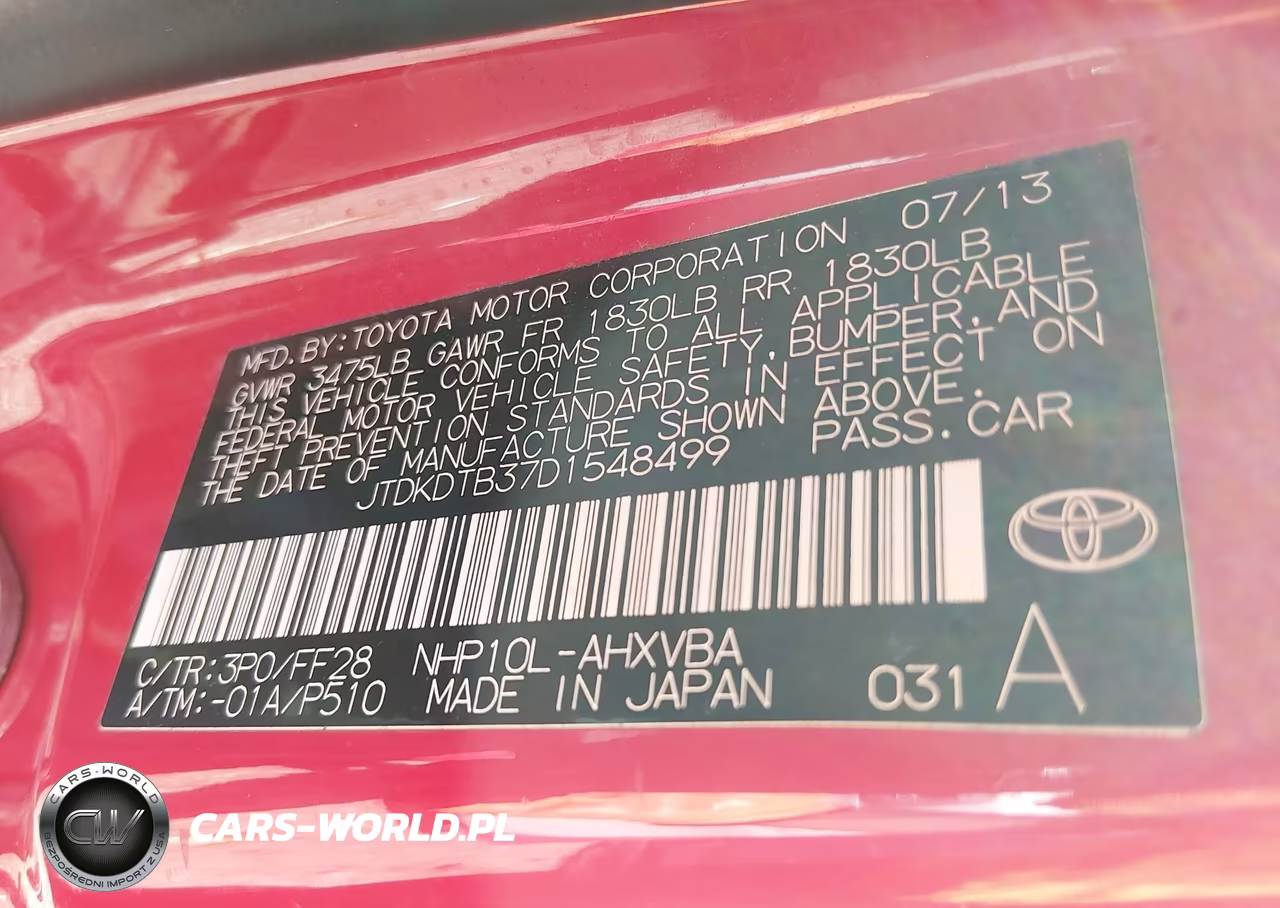2013 Toyota Prius C Two VIN:JTDKDTB37D1548499 - 9