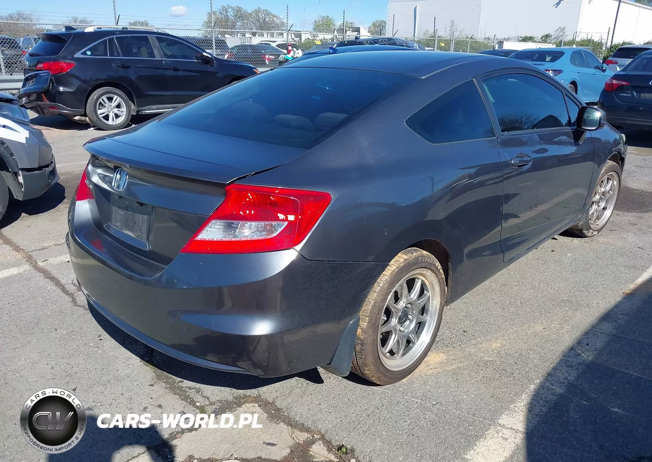 2013 Honda Civic Lx VIN:2HGFG3B5XDH530687 - 4