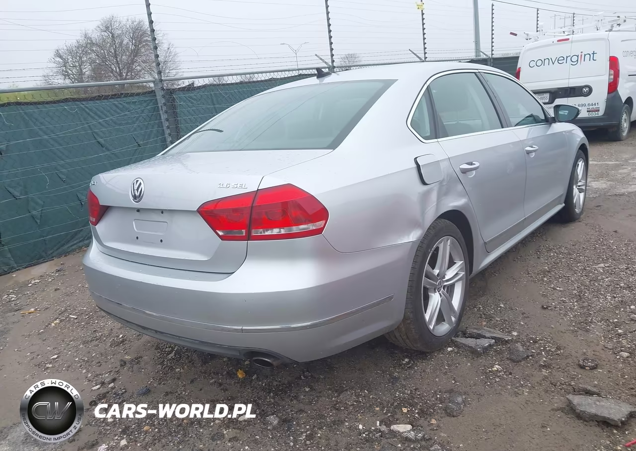2012 Volkswagen Passat 3.6L V6 Sel Premium VIN:1VWCM7A36CC011667 - 4