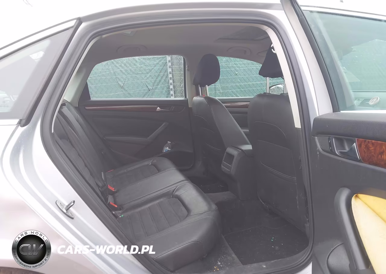 2012 Volkswagen Passat 3.6L V6 Sel Premium VIN:1VWCM7A36CC011667 - 8