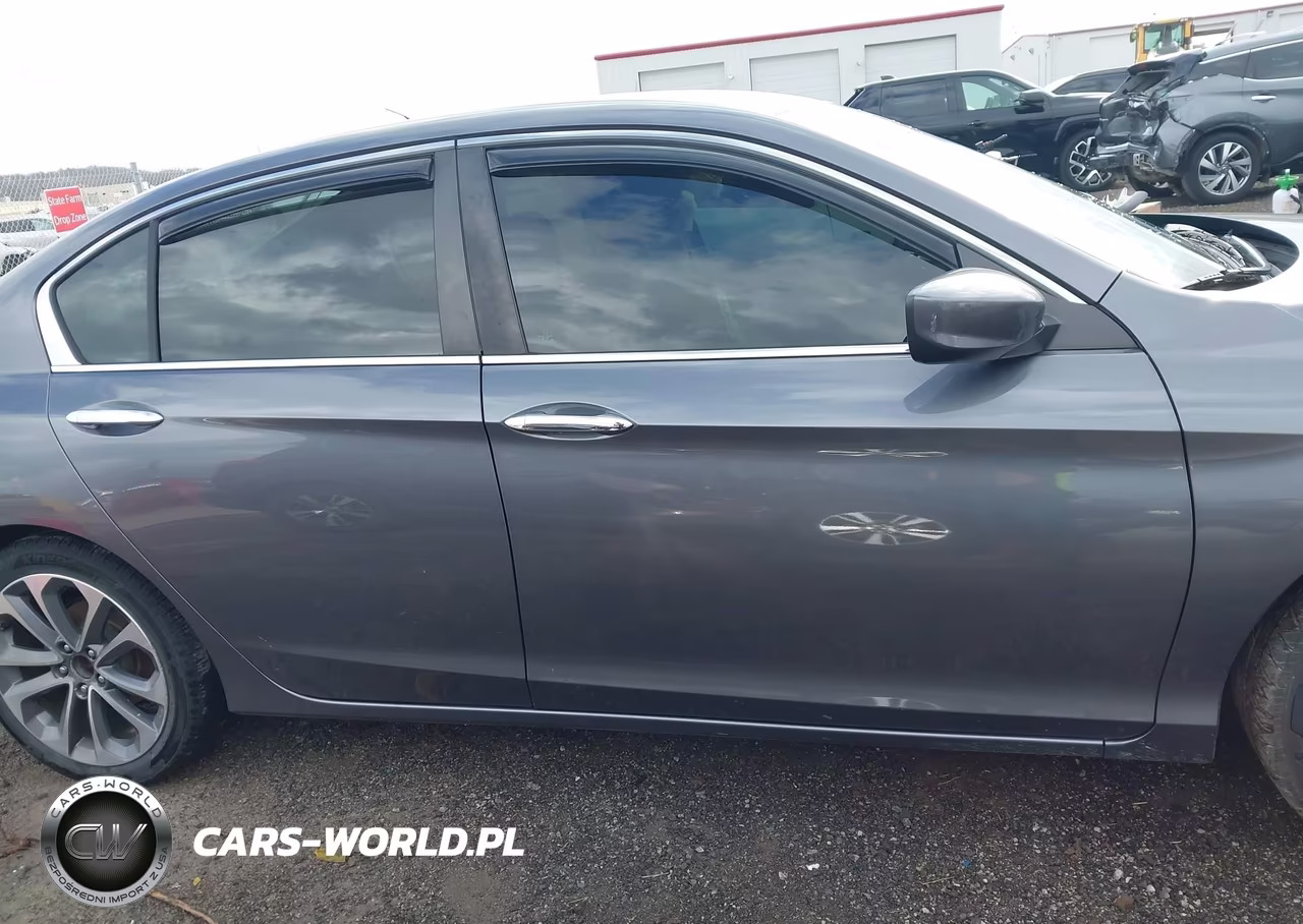 2014 Honda Accord Sport VIN:1HGCR2F56EA184042 - 13