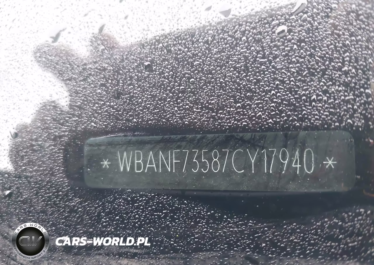 2007 BMW 530Xi VIN:WBANF73587CY17940 - 12