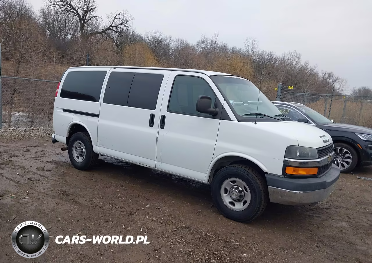 2013 Chevrolet Express 3500 Lt