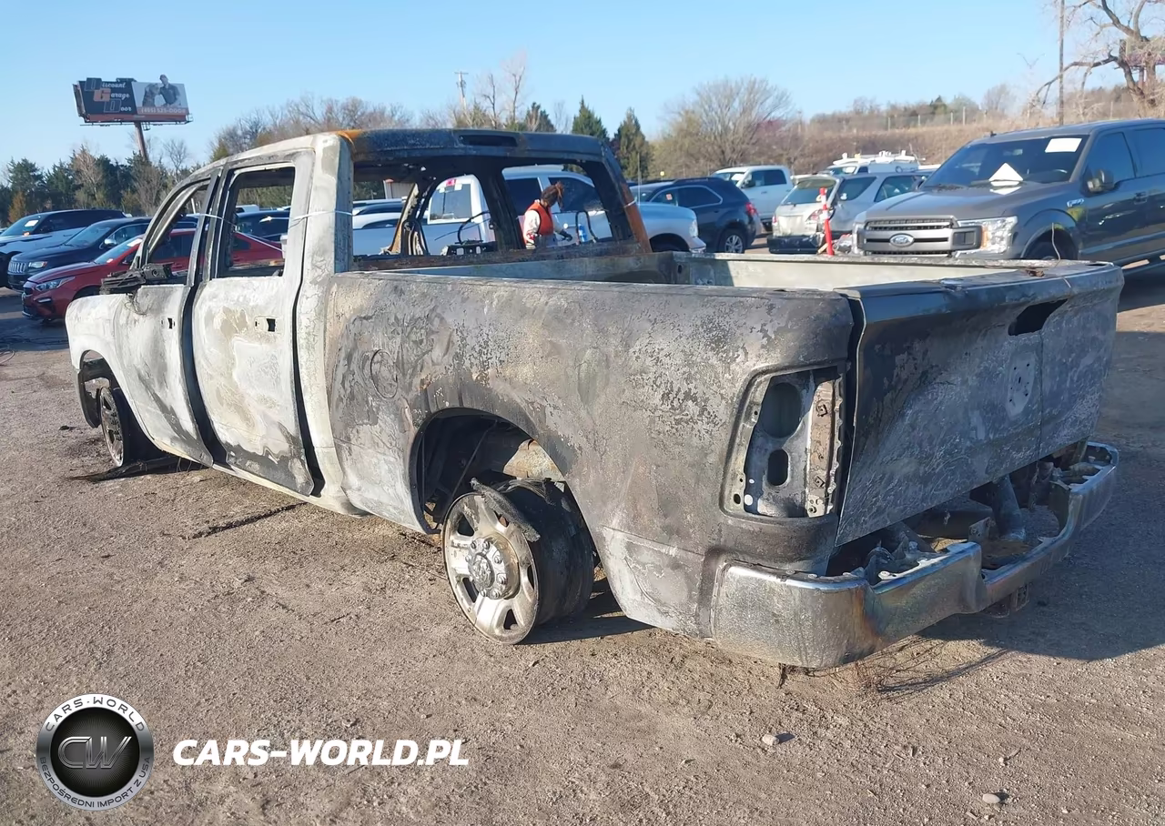 2024 Ram 2500 Tradesman 4X4 6'4 Box VIN:3C6UR5CL2RG200887 - 3