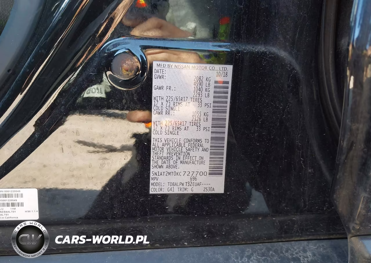 2019 Nissan Rogue S VIN:5N1AT2MT0KC727700 - 9