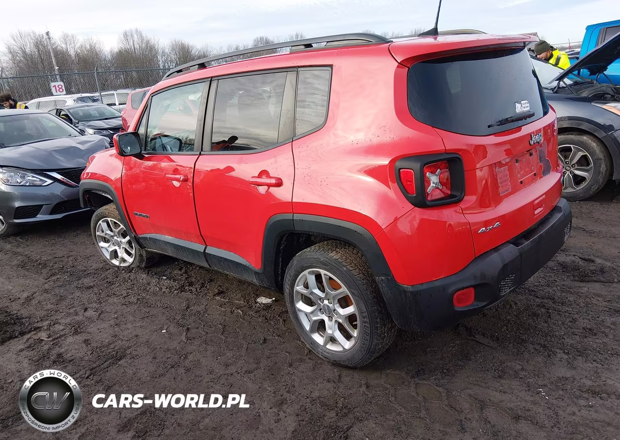 2018 Jeep Renegade Latitude 4X4 VIN:ZACCJBBB6JPG91728 - 3
